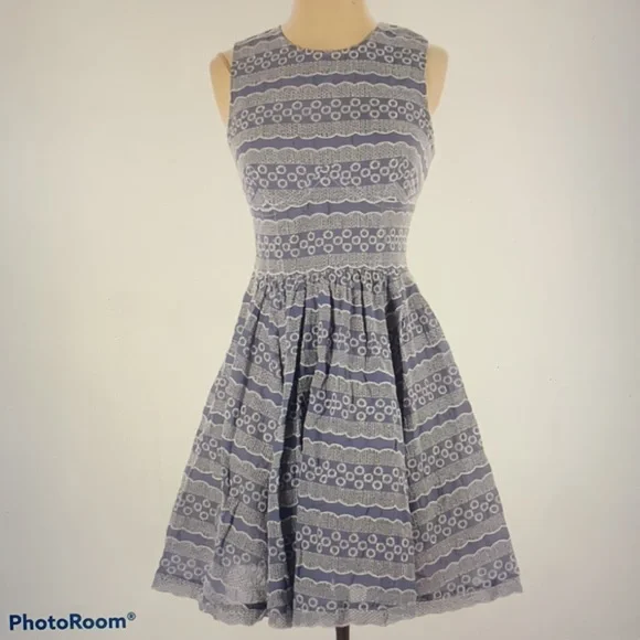 Anthropologie Tracy Reece 4 Eyelet Lace Dress - Picture 4 of 6